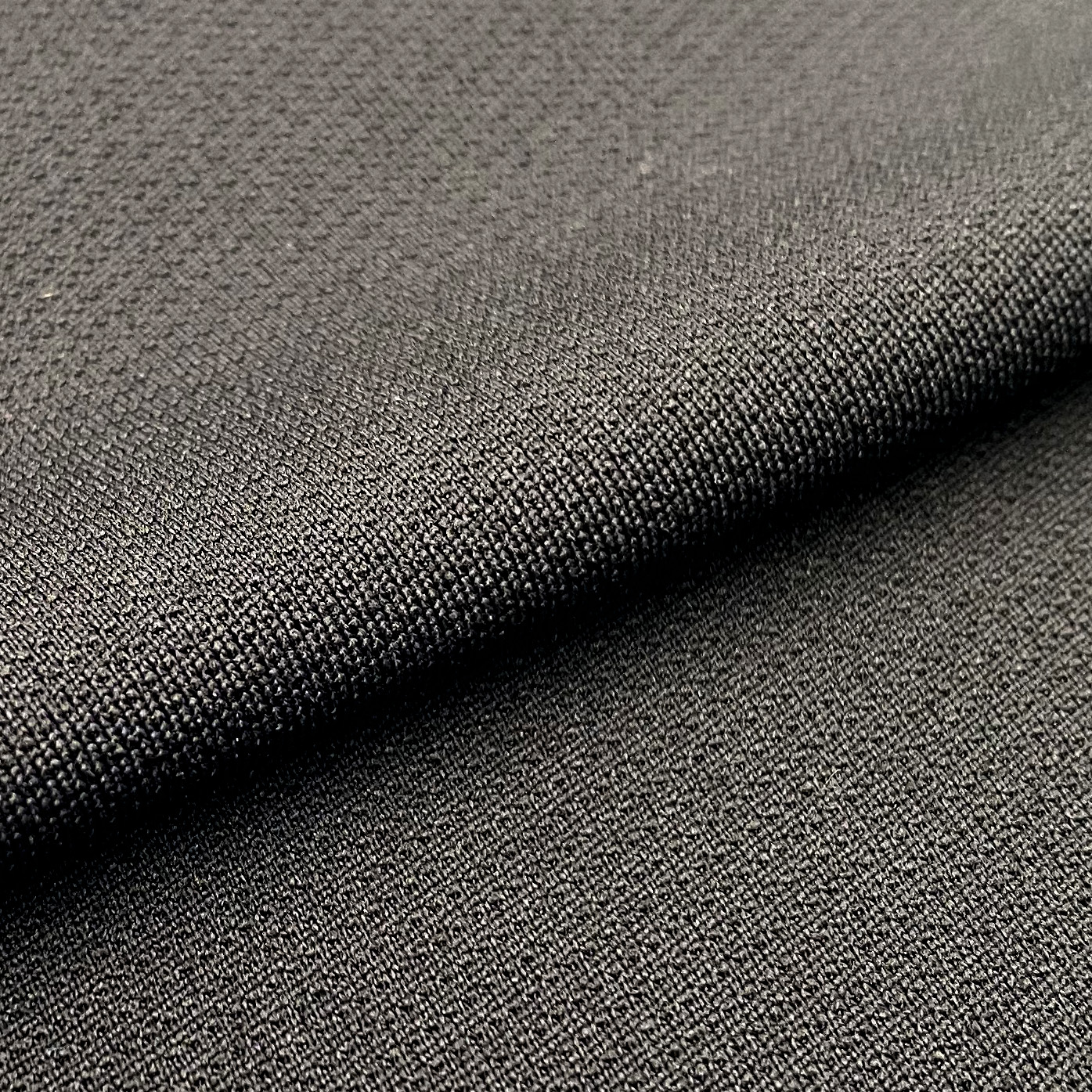 BLACK QUICK-DRYING FABRIC